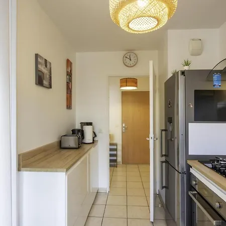 Lovely 2-bed In Apartment Rouen