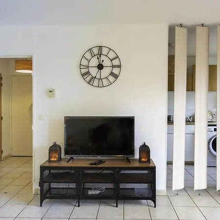 Apartment Lovely 2-bed In Rouen